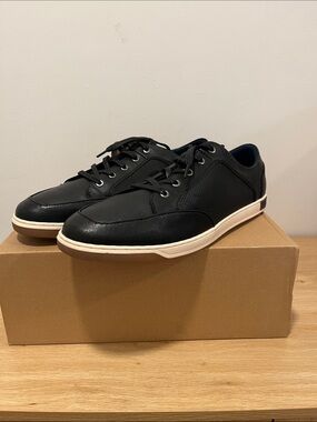 Men's Black Casual Leather Sneakers with Contrast White Sole